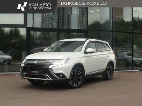 2022 Mitsubishi Outlander III Рестайлинг 3, белый, 2534000 рублей, вид 1