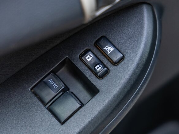 2007 Toyota Corolla AMT X (E140, E150), серебристый - вид 12