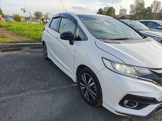 2018 Honda Fit III Рестайлинг, белый, 1500000 рублей, вид 2