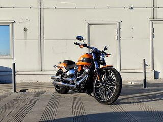 2023 Harley-Davidson Breakout, оранжевый, 1990000 рублей, вид 2