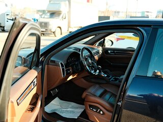 2018 Porsche Cayenne S III, фиолетовый, 6600000 рублей, вид 5