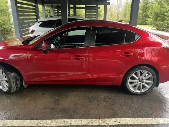 2017 Mazda 3 III (BM), красный, 1400000 рублей - вид 2