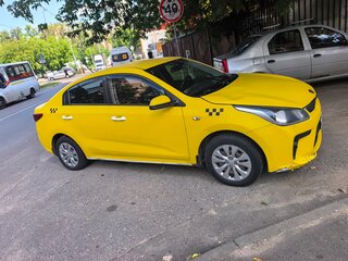 2017 Kia Rio IV, белый, 590000 рублей, вид 4