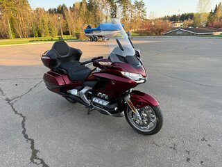 2022 Honda GL 1800 Gold Wing, красный, 2290000 рублей, вид 5
