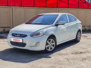 2013 Hyundai Solaris I, белый, 620000 рублей, вид 1