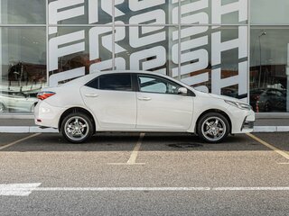 2017 Toyota Corolla XI (E160, E170, E180) Рестайлинг 1, белый, 1720000 рублей, вид 5