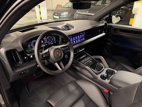 2026 Porsche Cayenne III Рестайлинг, чёрный, 18425000 рублей, вид 2
