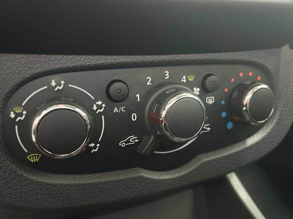 2026 Lada (ВАЗ) Largus I Рестайлинг, белый, 1587000 рублей - вид 4