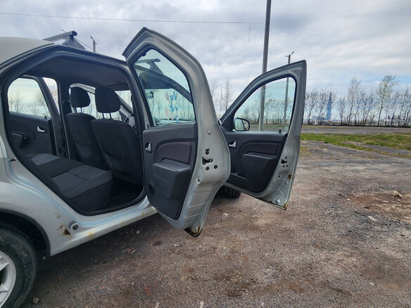 2007 Renault Logan I, серебристый, 420000 рублей - вид 16