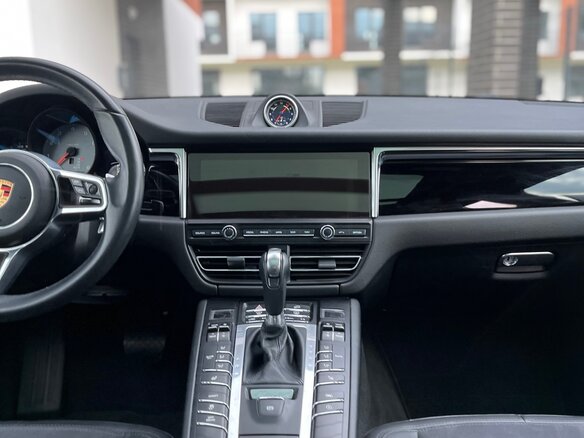 2021 Porsche Macan S I Рестайлинг, белый, 4500000 рублей - вид 13