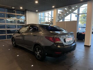 2013 Hyundai Solaris I, серый, 300000 рублей, вид 5
