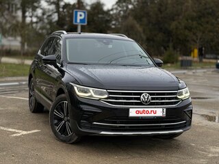 2021 Volkswagen Tiguan II Рестайлинг, чёрный, 3490000 рублей, вид 2