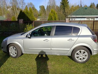 2010 Opel Astra H Рестайлинг, серебристый, 500000 рублей, вид 4