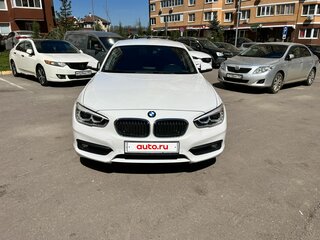 2017 BMW 1 серии 118i II (F20/F21) Рестайлинг, белый, 1700000 рублей, вид 2
