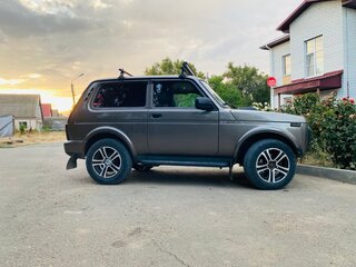 2015 Lada (ВАЗ) 2121 (4x4) Urban I Рестайлинг, коричневый, 600000 рублей, вид 2