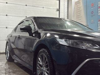 2021 Toyota Camry VIII (XV70) Рестайлинг, чёрный, 2800000 рублей, вид 3