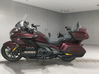 2025 Honda GL 1800 Gold Wing, красный, 4530000 рублей, вид 2