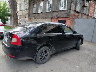 2011 Skoda Octavia II (A5) Рестайлинг, чёрный, 850000 рублей, вид 3