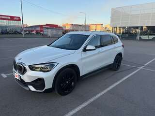 2020 BMW X1 Long 20Li sDrive II (F48) Рестайлинг, белый, 2497000 рублей, вид 3