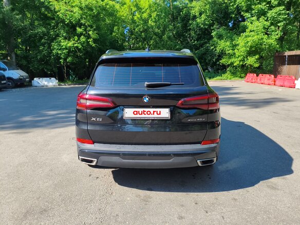 2020 BMW X5 45e IV (G05/G18), чёрный, 6900000 рублей - вид 5
