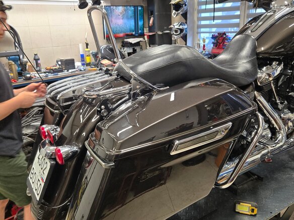 2021 Harley-Davidson Street Glide, серый, 1480000 рублей - вид 16