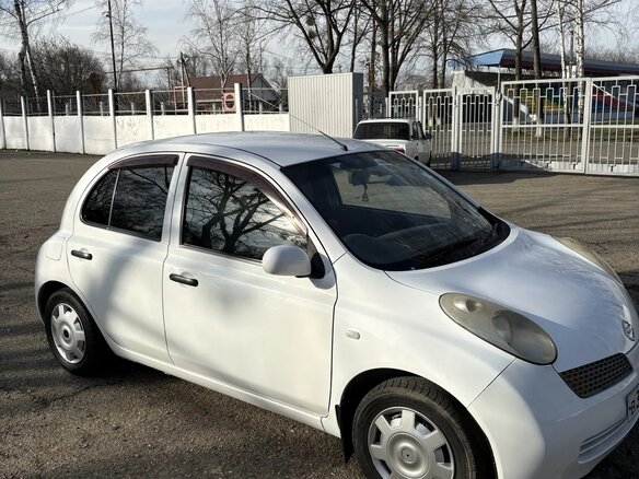 2003 Nissan March III (K12), белый, 400000 рублей - вид 1