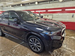 2023 BMW X6 40i III (G06) Рестайлинг, синий, 10500000 рублей, вид 1