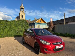 2012 Hyundai Solaris I, красный, 810000 рублей, вид 4