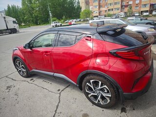 2020 Toyota C-HR I Рестайлинг, красный, 2400000 рублей, вид 3