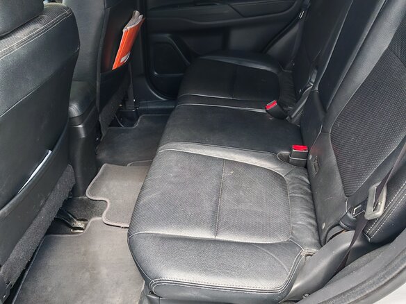 2015 Mitsubishi Outlander III Рестайлинг 2, серебристый, 2000000 рублей - вид 12