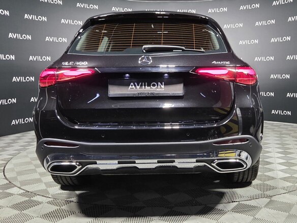 2025 Mercedes-Benz GLC 300 II (X254), чёрный - вид 5