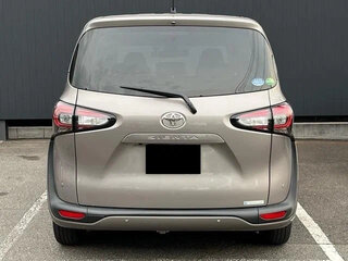 2021 Toyota Sienta II Рестайлинг, серый, 1199000 рублей, вид 4