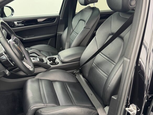 2020 Porsche Cayenne Coupé III, чёрный, 7850000 рублей - вид 10