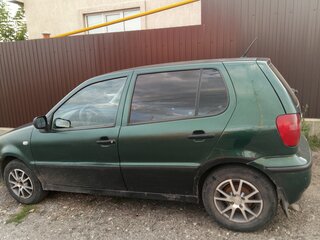 2000 Volkswagen Polo III Рестайлинг, зелёный, 140000 рублей, вид 2