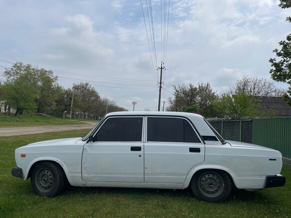 2000 Lada (ВАЗ) 2107, белый, 120000 рублей - вид 3