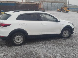 2018 Kia Rio X-Line IV, белый, 1500000 рублей, вид 2