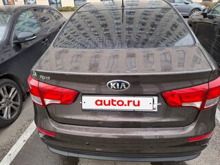 2015 Kia Rio III Рестайлинг, коричневый, 980000 рублей, вид 1