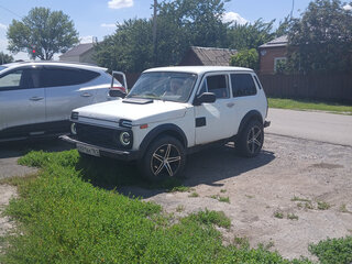 1996 Lada (ВАЗ) 2121 (4x4) I Рестайлинг, белый, 250000 рублей, вид 3