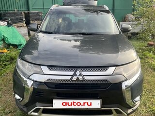 2019 Mitsubishi Outlander III Рестайлинг 3, серый, 2100000 рублей, вид 1