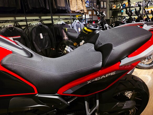2026 Moto Morini X-CAPE 650, красный, 1499900 рублей - вид 23