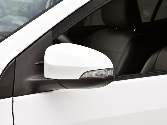 2013 Toyota Corolla XI (E160, E170, E180), белый, 1150000 рублей - вид 7
