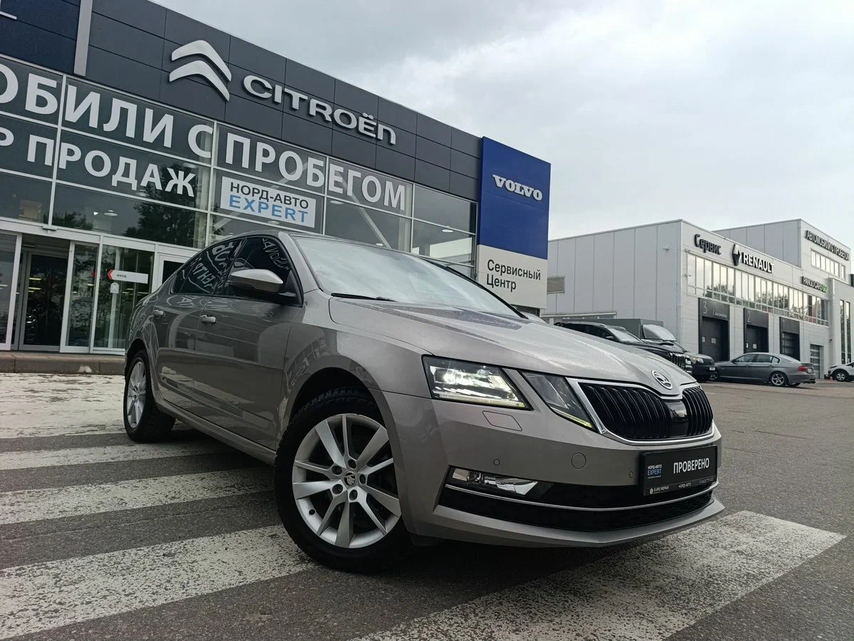 Открыть фотографии: Skoda Octavia III (A7) Рестайлинг