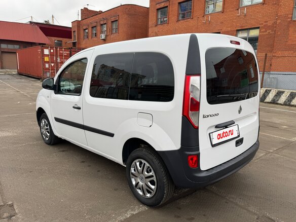 2014 Renault Kangoo II Рестайлинг, белый, 790000 рублей - вид 5