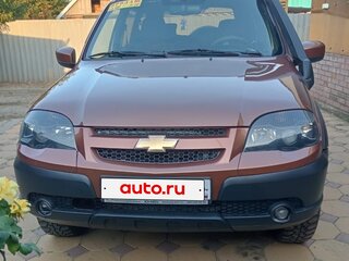 2018 Chevrolet Niva I Рестайлинг, коричневый, 750000 рублей, вид 2