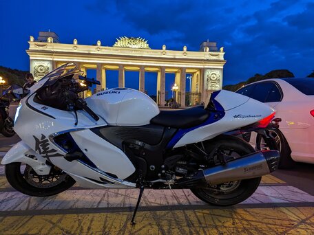 2023 Suzuki GSX 1300 R Hayabusa, белый, 1700000 рублей, вид 1
