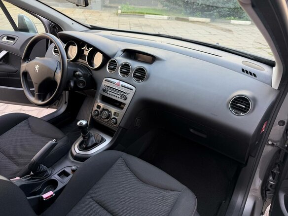 2008 Peugeot 308 I, серый, 890000 рублей - вид 9