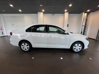 2021 Volkswagen Polo VI, белый, 1540000 рублей, вид 2