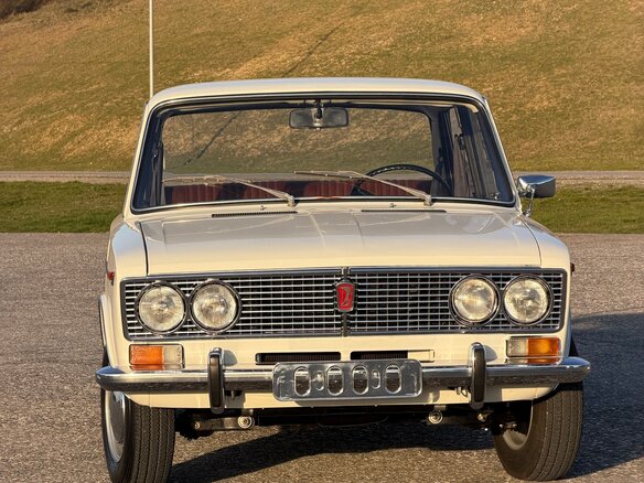 1980 Lada (ВАЗ) 2103, белый, 1250000 рублей