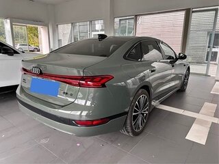2026 Audi A6L e-tron, серебристый, 7713033 рублей, вид 2