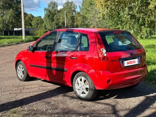 2007 Ford Fiesta Mk5, красный, 299000 рублей, вид 4